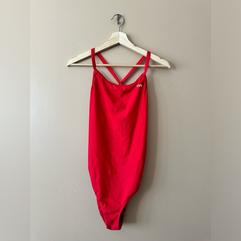 TYR Competition Swimsuit One Piece Red SZ 40